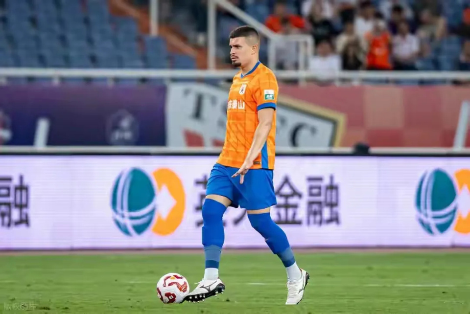 表现均令球 表现均令球