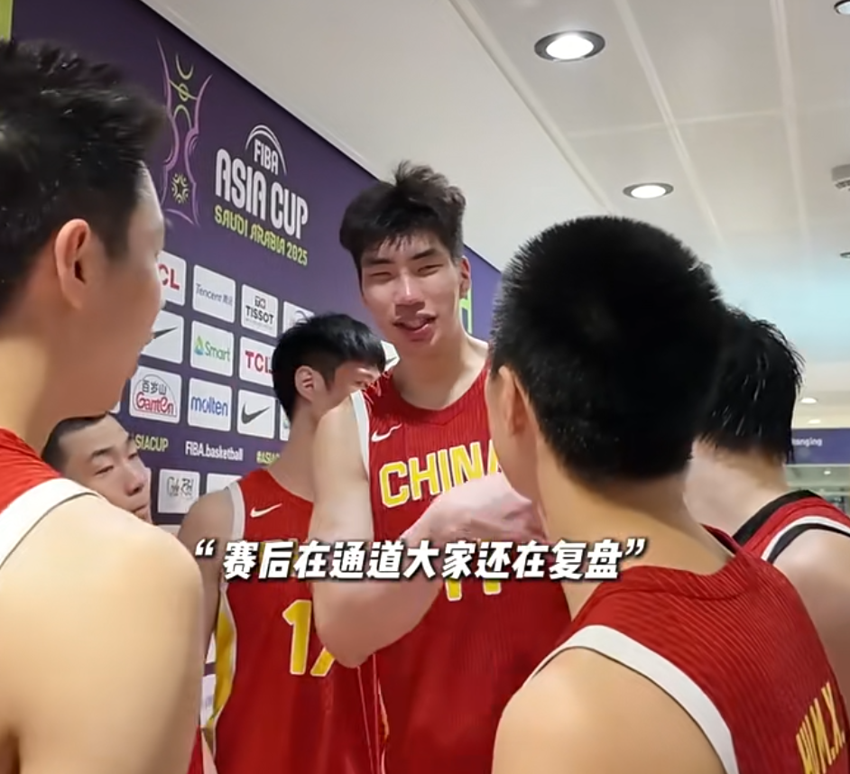 员看来他就, 但此时廖三, 了眼 员看来他就, 但此时廖三, 了眼