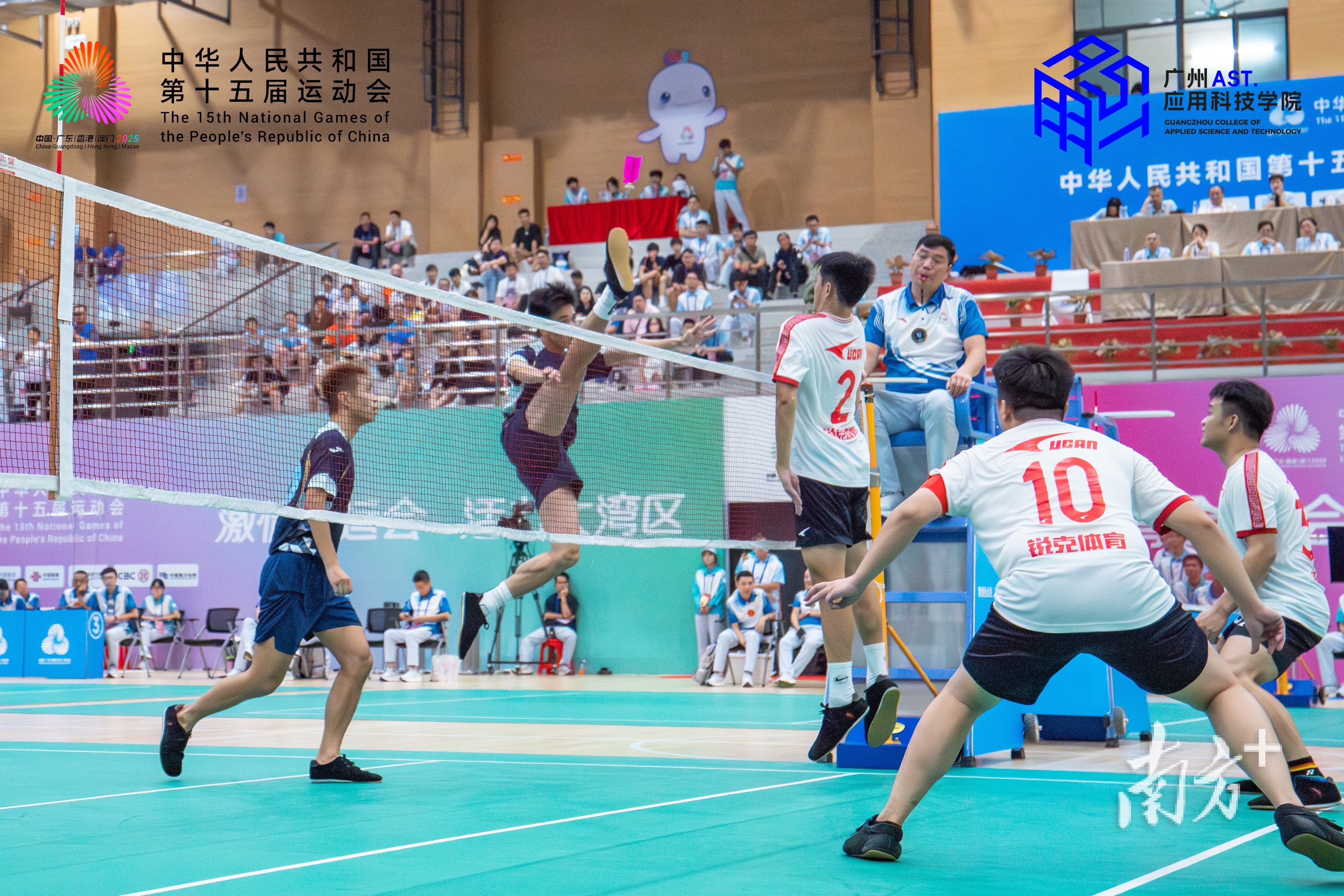 师生都会踢, 可以说是全 师生都会踢, 可以说是全